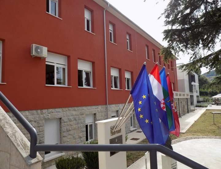 Održana završna konferencija EU projekta "Energetska obnova Srednje škole Mate Blažine, Labin"
