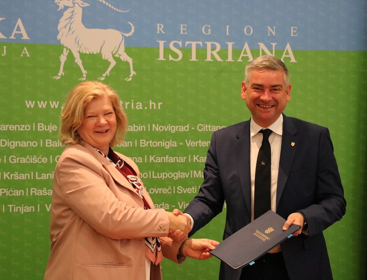 La Segretaria di Stato ha consegnato alla Regione Istriana, alla Città di Pola e alla Città di Pisino più di mille casi relativi agli immobili di proprietà della Repubblica di Croazia