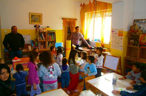 La Regione istriana ha consegnato dei doni ai bambini dell'asilo d'infanzia "Vesela kuća" - "Asando Cher"