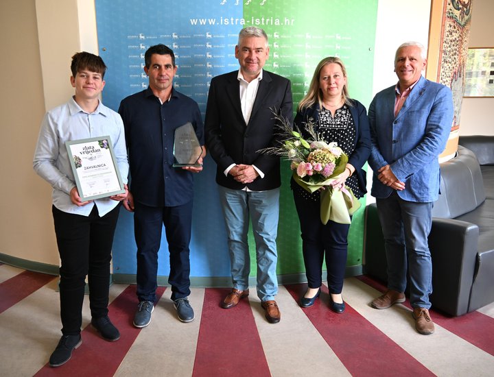 Il presidente della Regione Boris Miletić ha ricevuto Domenico Deghenghi di Gallesano, vincitore del concorso per la migliore azienda agricola a conduzione familiare