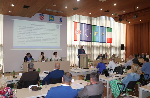 L'Assemblea regionale ha adottato all'unanimità la Delibera sull'indebitamento per il progetto di ampliamento della Casa per Anziani A. Štiglić