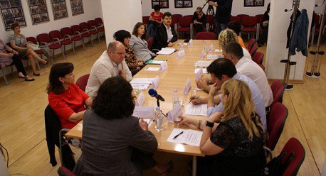 Okrugli stol "Da li je najmanje 40% žena na izbornim listama za lokalne izbore u Istarskoj županiji"