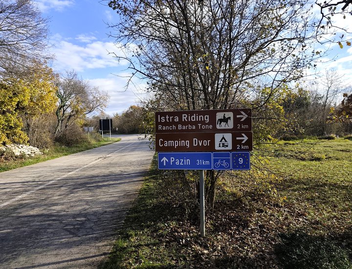 Istarska županija postavila prometnu signalizaciju na europskoj biciklističkoj ruti EuroVelo 9 kroz Istru