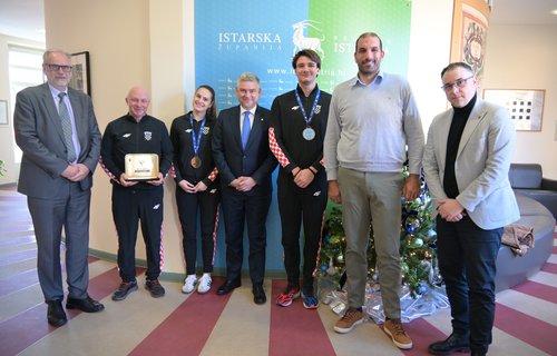 Elizabeta Crnković i Ivano Čelić na prijemu kod istarskog župana Borisa Miletića