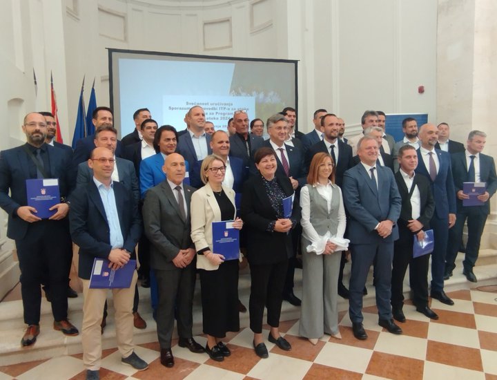 U Zadru svečano uručen Sporazum o provedbi teritorijalne strategije razvoja otoka Istarske županije