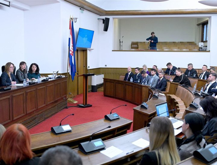 I rappresentanti della Regione alla seduta tematica del Comitato per la famiglia, i giovani e lo sport del Parlamento croato