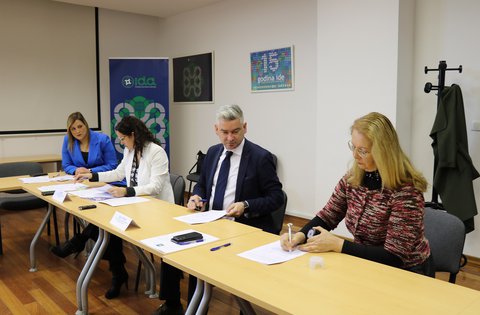 La Regione Istriana ha aumentato i fondi per i progetti culturali delle associazioni delle minoranze nazionali