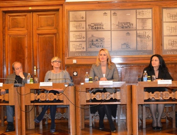 Scambio di esperienze: una delegazione di 15 membri del Congresso americano in visita a Pola