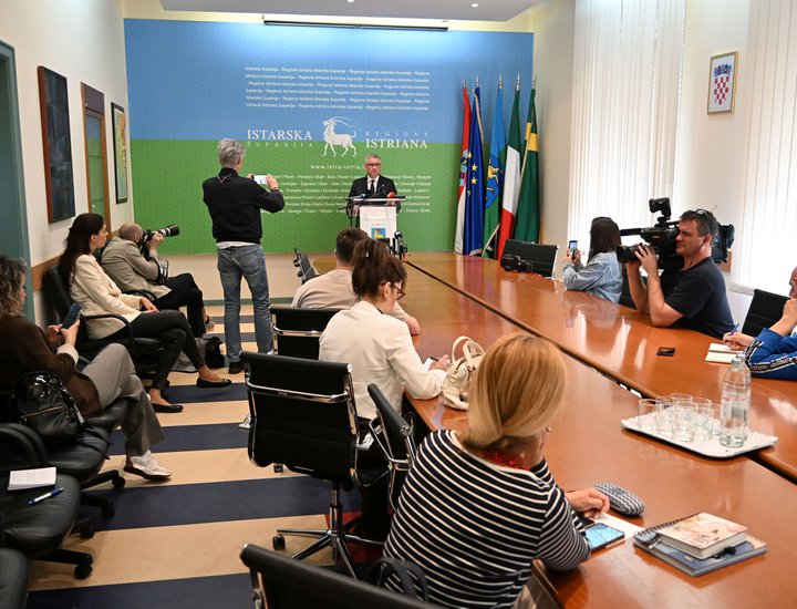 Župan Boris Miletić najavio karticu pogodnosti: „Istra uz vas – L’Istria con voi“ za umirovljenike i deficitarna zanimanja