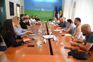 Župan Boris Miletić i novoizabrani gradonačelnik Pule Peđa Grbin održali prvi koordinacijski sastanak