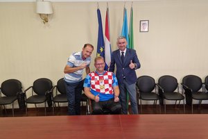 Il presidente Miletić ha organizzato il ricevimento per il campione europeo di parabocce Davor Komar