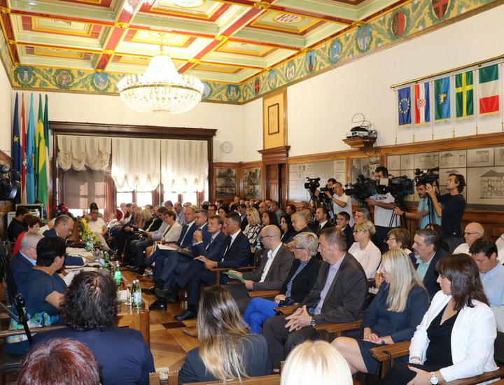 L'Assemblea della Regione Istriana e il Consiglio municipale della Città  di Pola hanno approvato la Dichiarazione sull'Uljanik