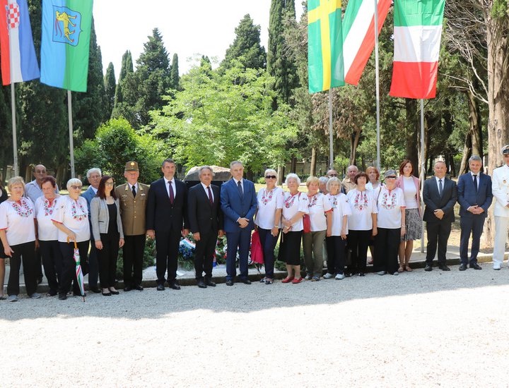 Položeni vijenci u znak sjećanja na poginule mađarske mornare