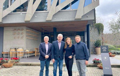 Il presidente Boris Miletić ha visitato la famosa famiglia di viticoltori e produttori istriani di vino Kozlović