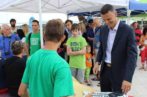Župan Flego posjetio brod Rainbow Warrior Greenpeacea