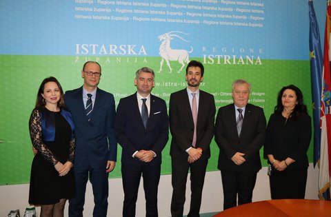 Il Console generale della Repubblica Italiana nella sua prima