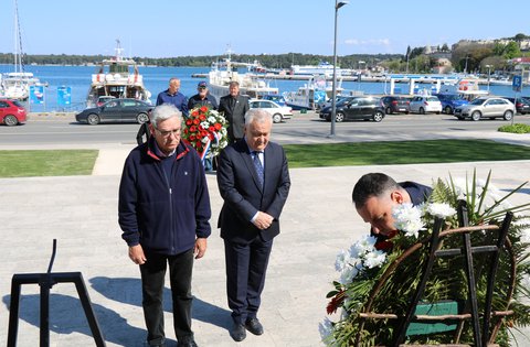 Položeni vijenci za Dan oslobođenja i Dan Grada Pule