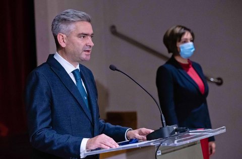 Agurio natalizio della Vicepresidente della Regione e il Sindaco di Pola ai cittadini dell'Istria