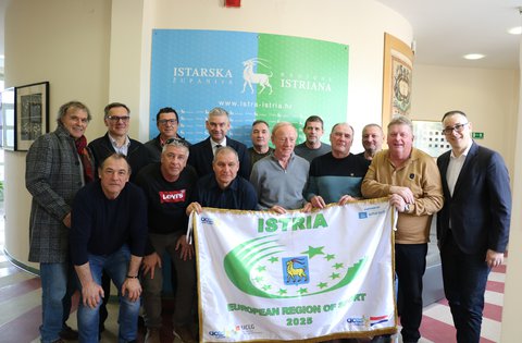 Župan Miletić primio članove MNK Uljanik Orfej povodom obilježavanja 35 godina djelovanja Kluba