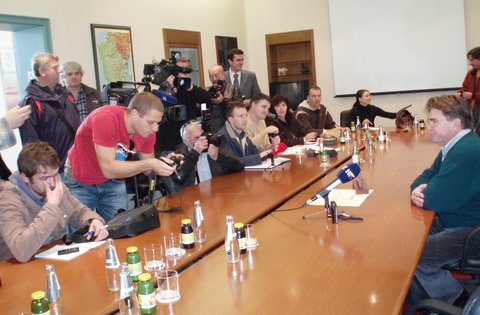 Pula: Župan Ivan Jakovčić predstavio novinarima dodijeljeno mu priznanje "Leader"