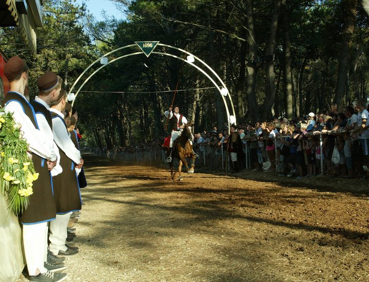 Odluka o dodjeli potpora turističkim manifestacijama na području Istarske županije