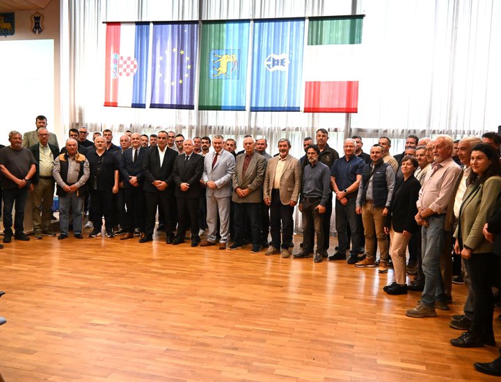 La Regione Istriana continua a investire intensamente nell’agricoltura e nello sviluppo rurale – alle associazioni assegnati quasi 460 mila euro.