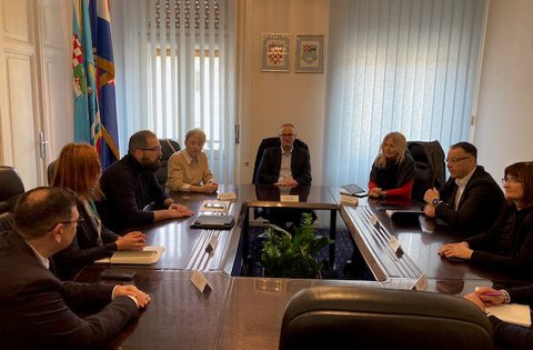 Incontro tra i rappresentanti della Regione Istriana e della Regione Litoraneo-Montana sul modo di funzionare e sulla collaborazione tra gli enti sanitari regionali