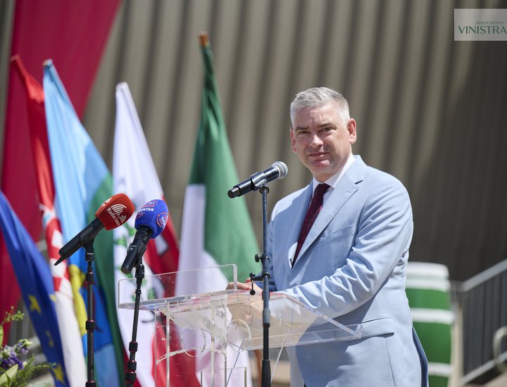 Il presidente della Regione Istriana Boris Miletić ha inaugurato la 32ª  Vinistra