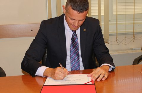 Il Presidente della Regione ha firmato la Carta europea per la parità  fra donne e uomini nella vita locale