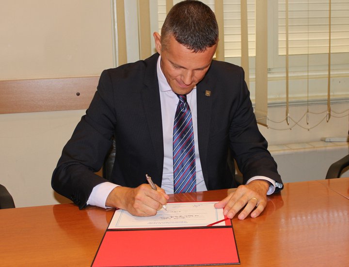 Il Presidente della Regione ha firmato la Carta europea per la parità  fra donne e uomini nella vita locale