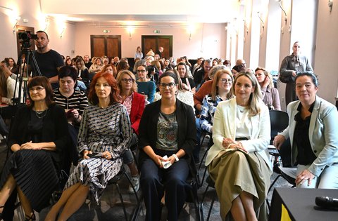 Više od 120 sudionika iz osnovnih i srednjih škola Istarske županije na stručnom skupu „ISTRAžimo mentalno zdravlje djece i mladih“