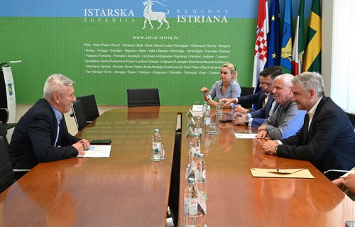 Župan Miletić i državni tajnik Tugomir Majdak u Puli razgovarali o izmjenama Zakona o poljoprivrednom zemljištu