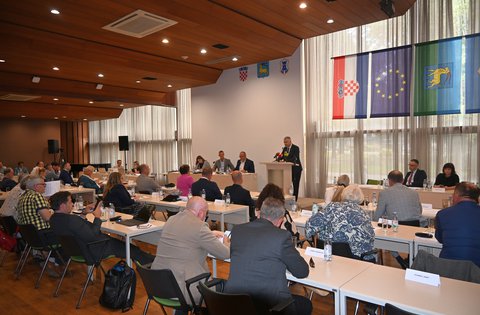 Skupština Istarske županije traži povlačenje odluke o otpadu iz Gospića i osniva Radnu skupinu za praćenje kvalitete zraka u Koromačnu