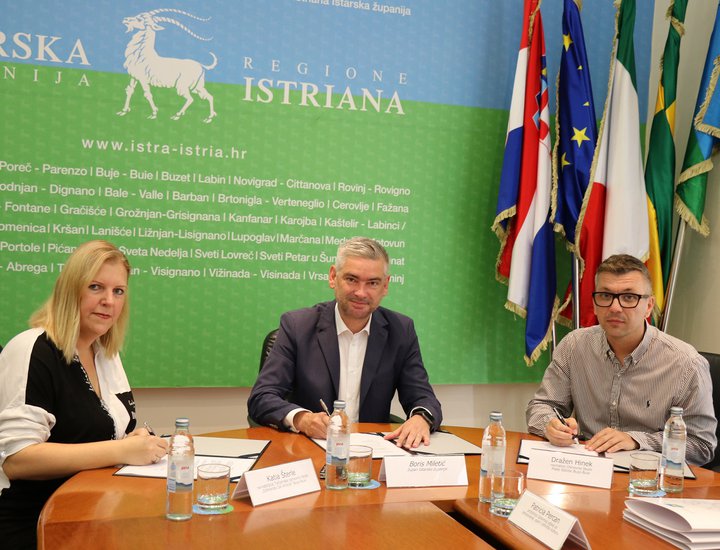 Istarska županija kroz projekt „Iz mora do Buja“ potiče zdravu morsku prehranu za školarce
