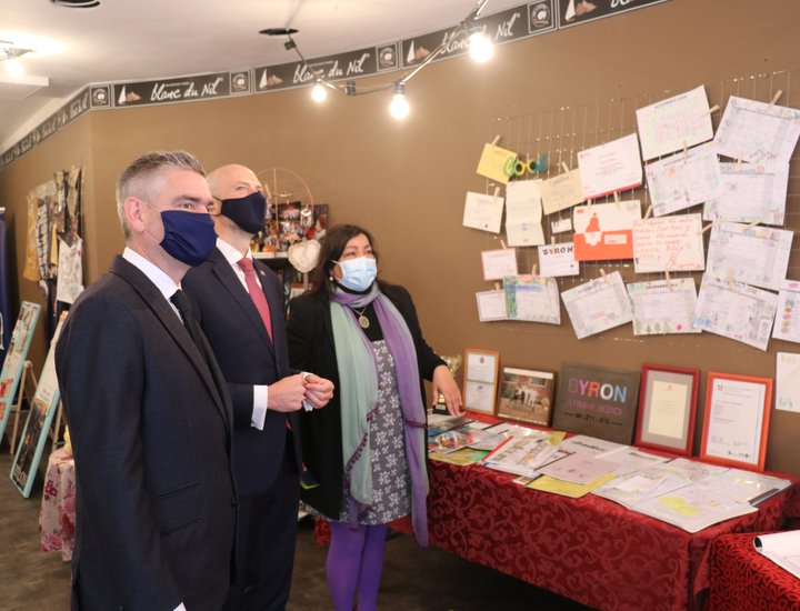 Župan Miletić posjetio izložbu povodom 30 godina postojanja škole za strane jezike Byron