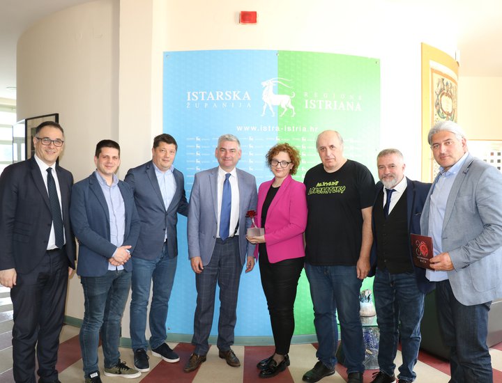 Ricevimento per Radio Istria e Radio pola - vincitori del premio Večernjakova ruža (La Rosa del Večernji list)