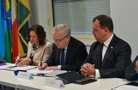 Firmato un contratto per altri 150 milioni di kune per la conclusione dei lavori di costruzione e attrezzatura del nuovo ospedale di Pola