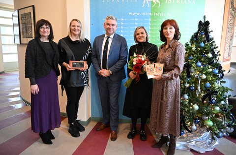 Istarski župan Miletić i zamjenica Antić upriličili prijem za Helenu Babić - dobitnicu nagrade Mali svjetionik 2025.