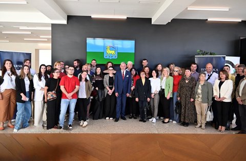 Župan Miletić uručio 54 ugovora korisnicima sredstava iz područja kulture