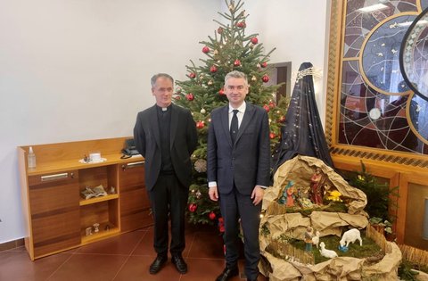 Il presidente Miletić in visita al Vescovo di Parenzo e Pola