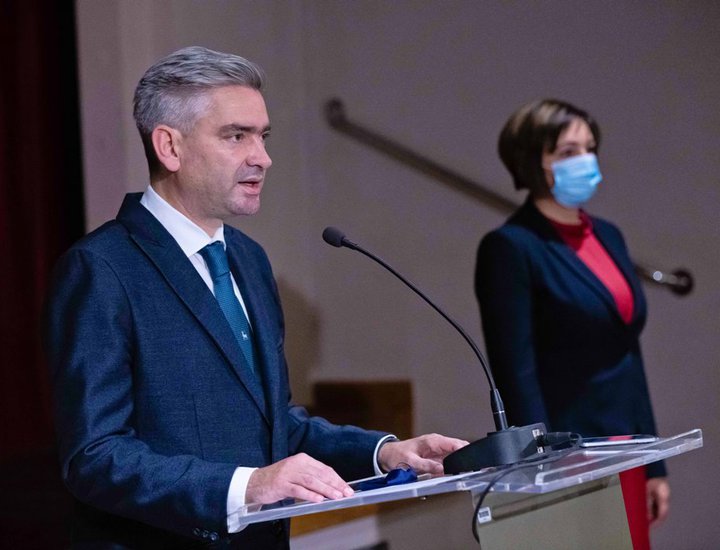 Zamjenica župana i pulski gradonačelnik uputili božićnu čestitku građanima Istre