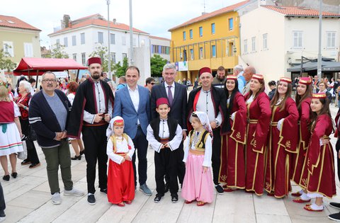 Na Trgu slobode u Poreču održan 8. Festival multikulturalnosti