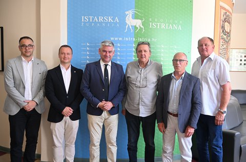 Župan Boris Miletić primio predstavnike Auto Kluba Buzet uoči 44 Buzetskih dana