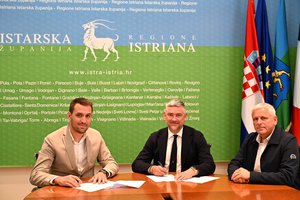 Očuvanje tradicije i identiteta: Istarska županija sufinancira 19. Dane mladog maslinovog ulja - XIX Giornate dellʼolio dʼoliva novello u Vodnjanu