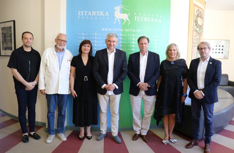 Il presidente della Regione Boris Miletić ha ricevuto l’arciduca Sandor Habsburg-Lothringen alla vigilia dell’inaugurazione ufficiale della manifestazione “Quadri viventi della Pola austro-ungarica”