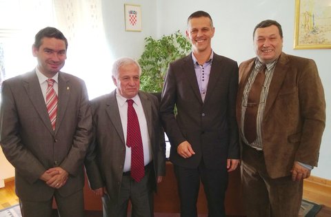 Il Presidente della Regione Istriana Valter Flego e il Sindaco di Pola Boris  Miletić hanno ricevuto il rettore dell'Università  internazionale di Travnik e collaboratori