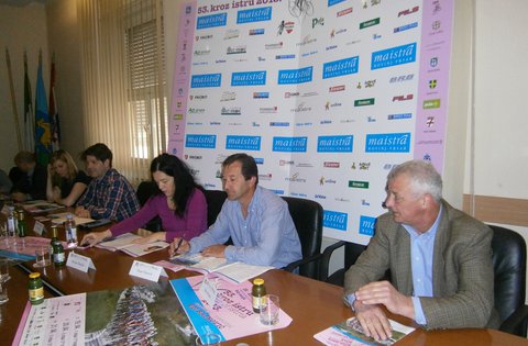 U petak, 19. travnja 2013. starta 53. biciklistička utrka "Kroz Istru - memorijal Edi Rajković"