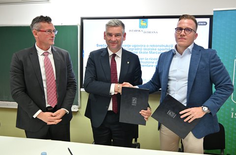 Potpisan ugovor o rekonstrukciji i dogradnji OŠ Marčana te izgradnji školske sportske dvorane vrijedan gotovo pet milijuna eura
