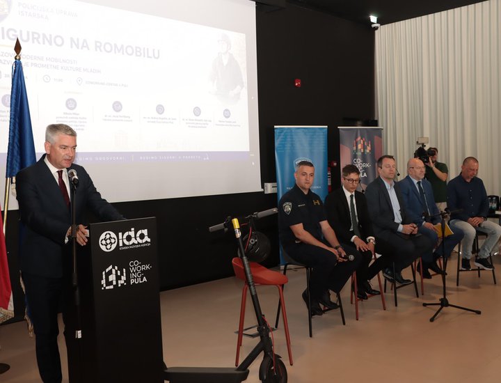 Si è tenuta la tavola rotonda “Sicuri sul monopattino – sfide della mobilità moderna e sviluppo della cultura della sicurezza stradale tra i giovani”