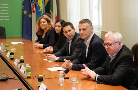 Presentato il progetto "Il programma Regionale per i giovani della Regione Istriana"